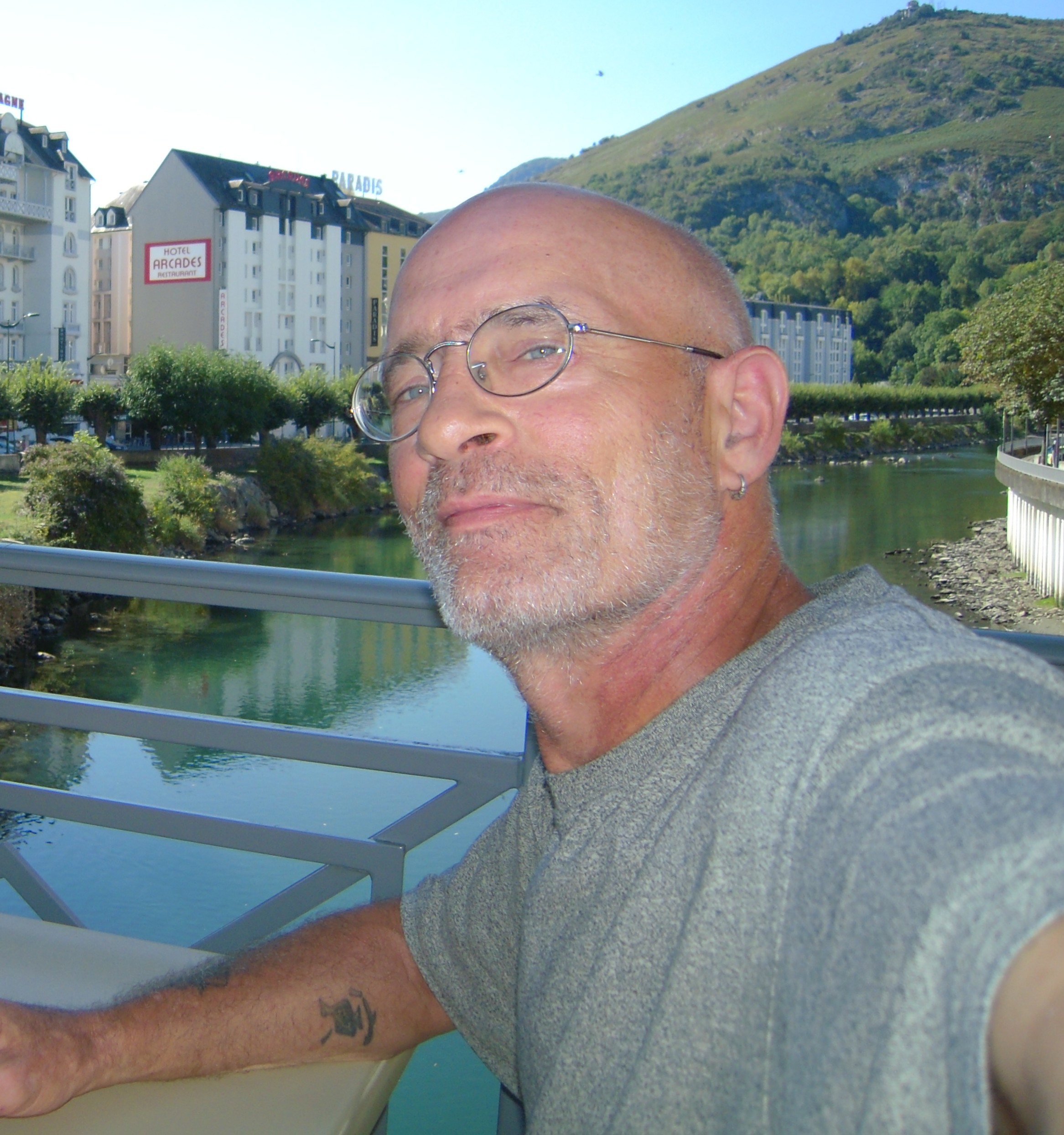 Almir, 45 ans, Connerré