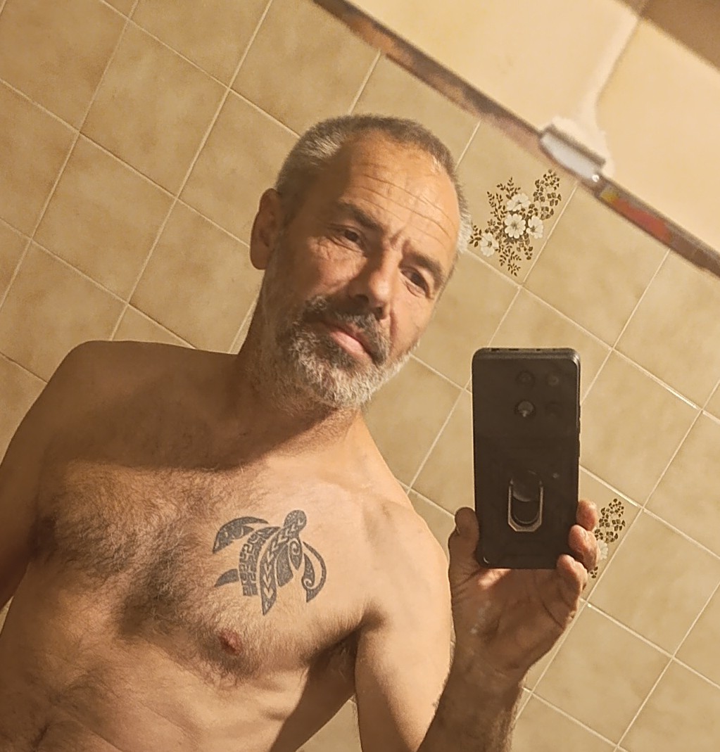 Louy, 45 ans, Saint-Calez-en-Saosnois