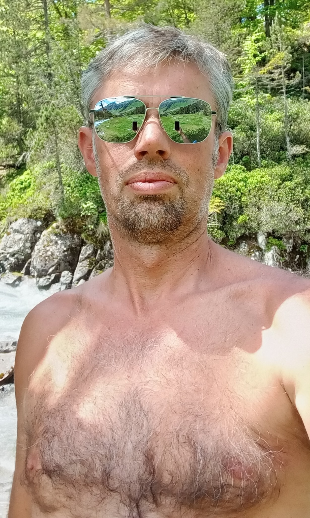 Yohav, 45 ans, Saint-Denis-des-Coudrais