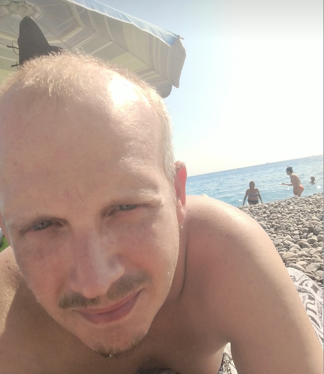 Chakib, 42 ans, Cures