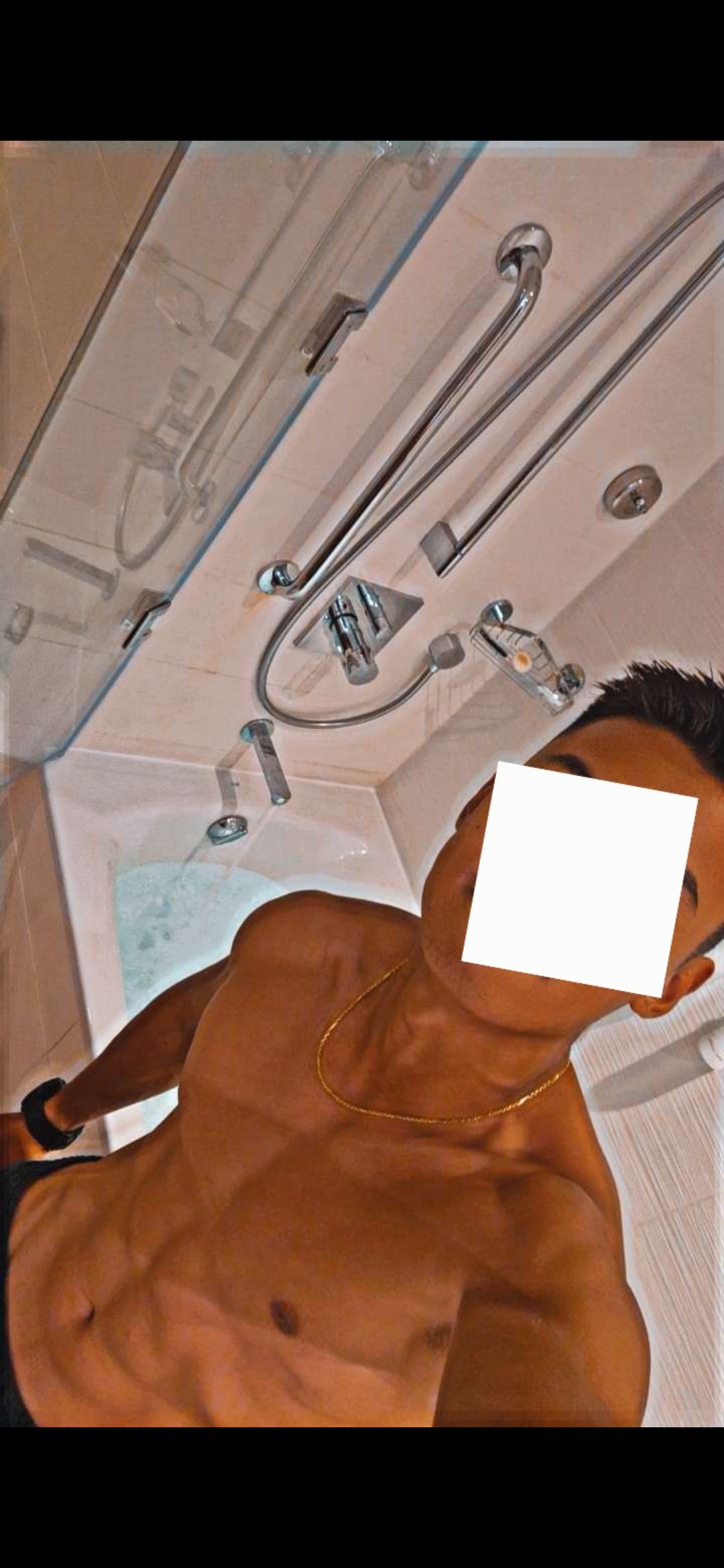 Sali, 24 ans, Livet-en-Saosnois